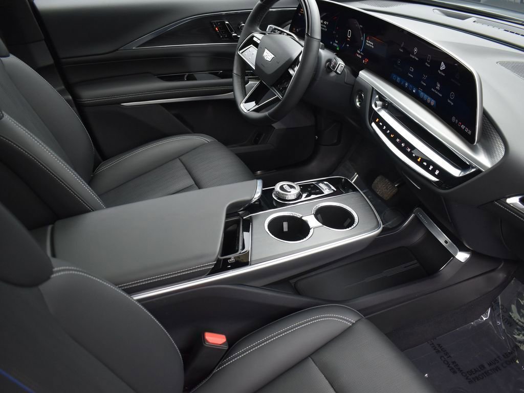 2024 CADILLAC LYRIQ - Image 32