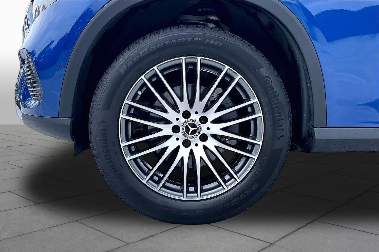 Used 2026 Starling Blue Metallic Mercedes-Benz GLC 300 image 10