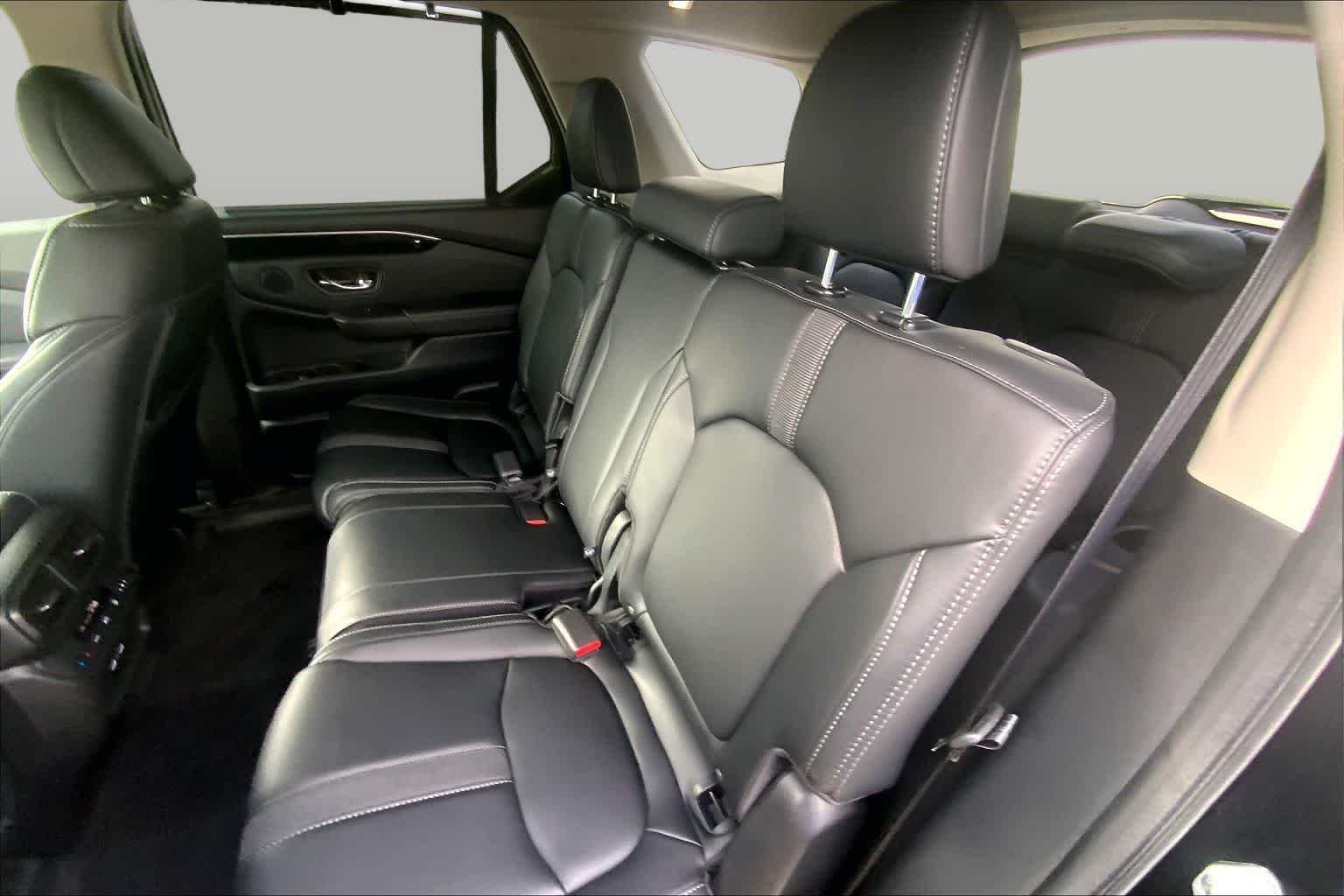 Used 2023 Crystal Black Pearl Honda Touring image 20