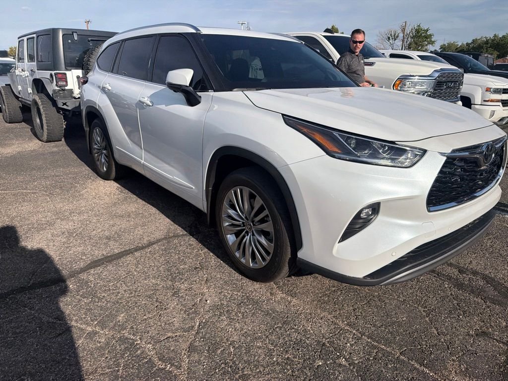 Used 2026 Beige Toyota Platinum image 4