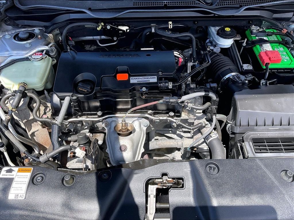 Used 2018 Silver Honda LX image 28