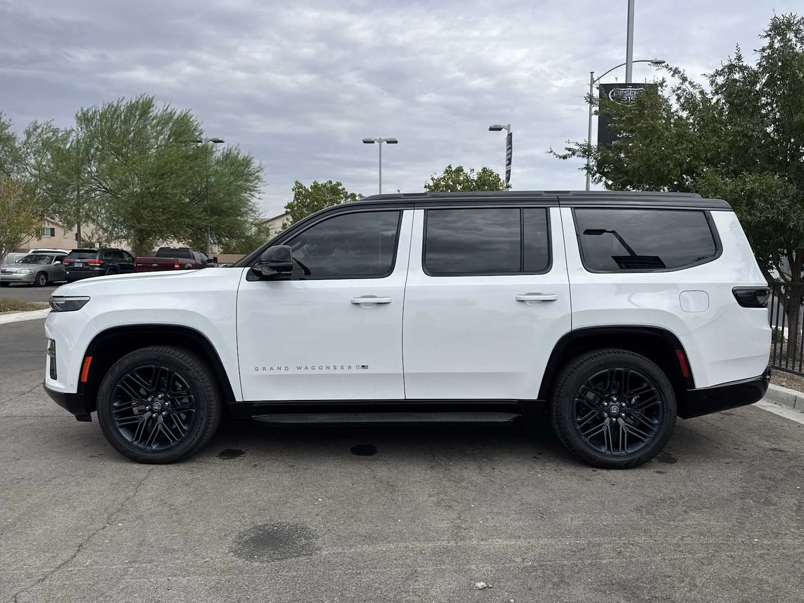 New 2026 Bright White Clear-Coat Exterior Paint Jeep 85th Anniversary image 5