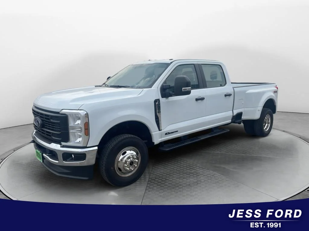 New 2026 Oxford White Ford F-350® XL image 1