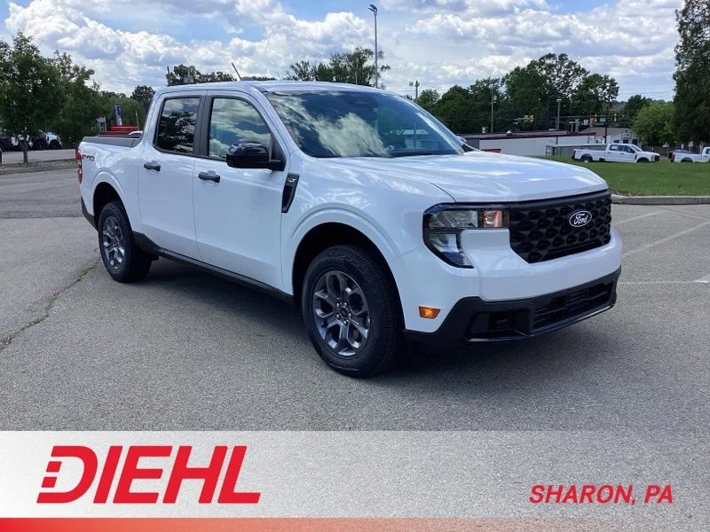 New 2026 White Ford XLT image 1