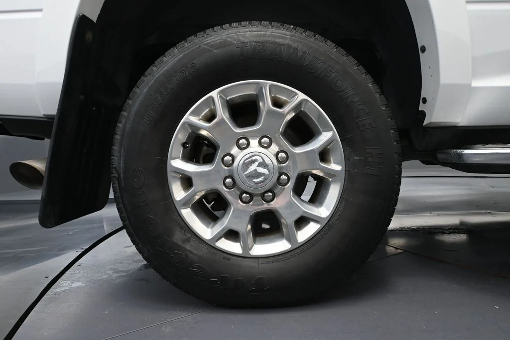Used 2022 White Ram Laramie image 16