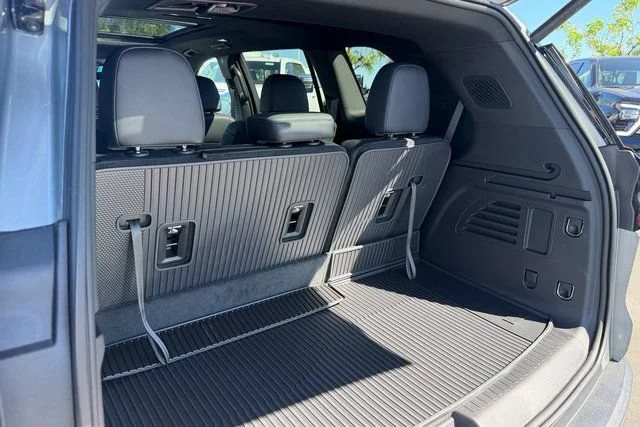 New 2026 Sterling Metallic GMC AT4 image 26