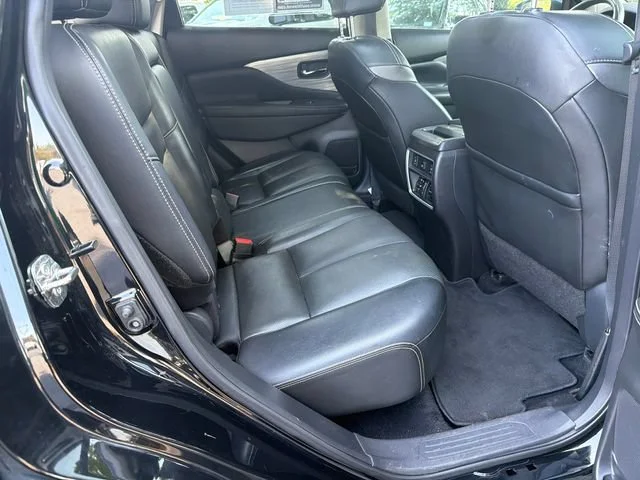 Used 2018 Black Nissan Platinum image 15