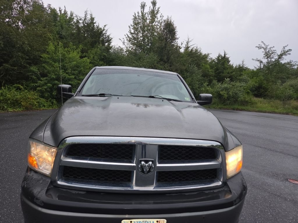 Used 2011 Gray Ram ST image 2