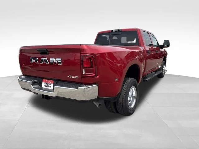 New 2026 Molten Red Pearl-Coat Exterior Paint RAM Tradesman image 8