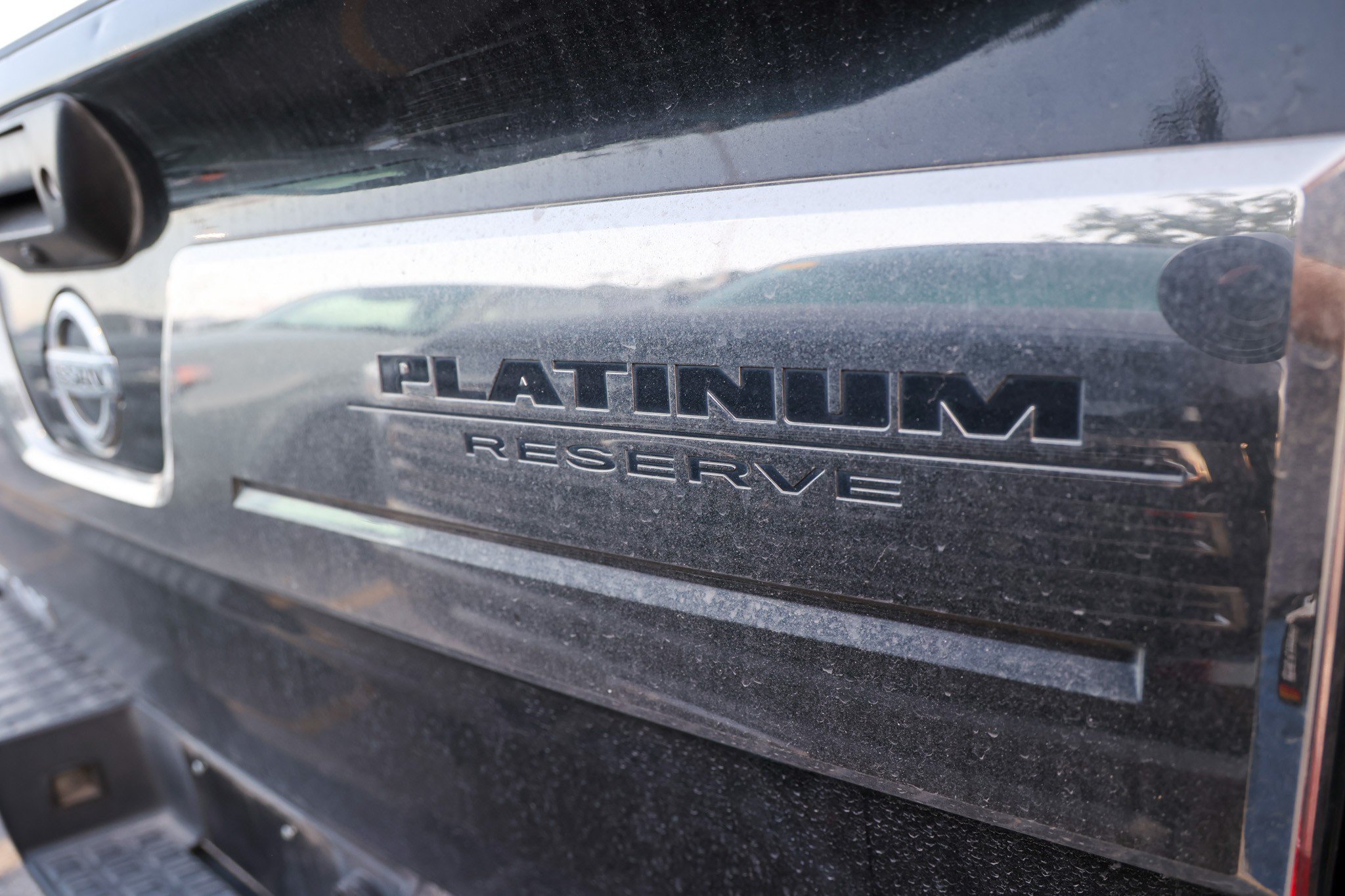 Used 2018 Magnetic Black Nissan Platinum Reserve image 12
