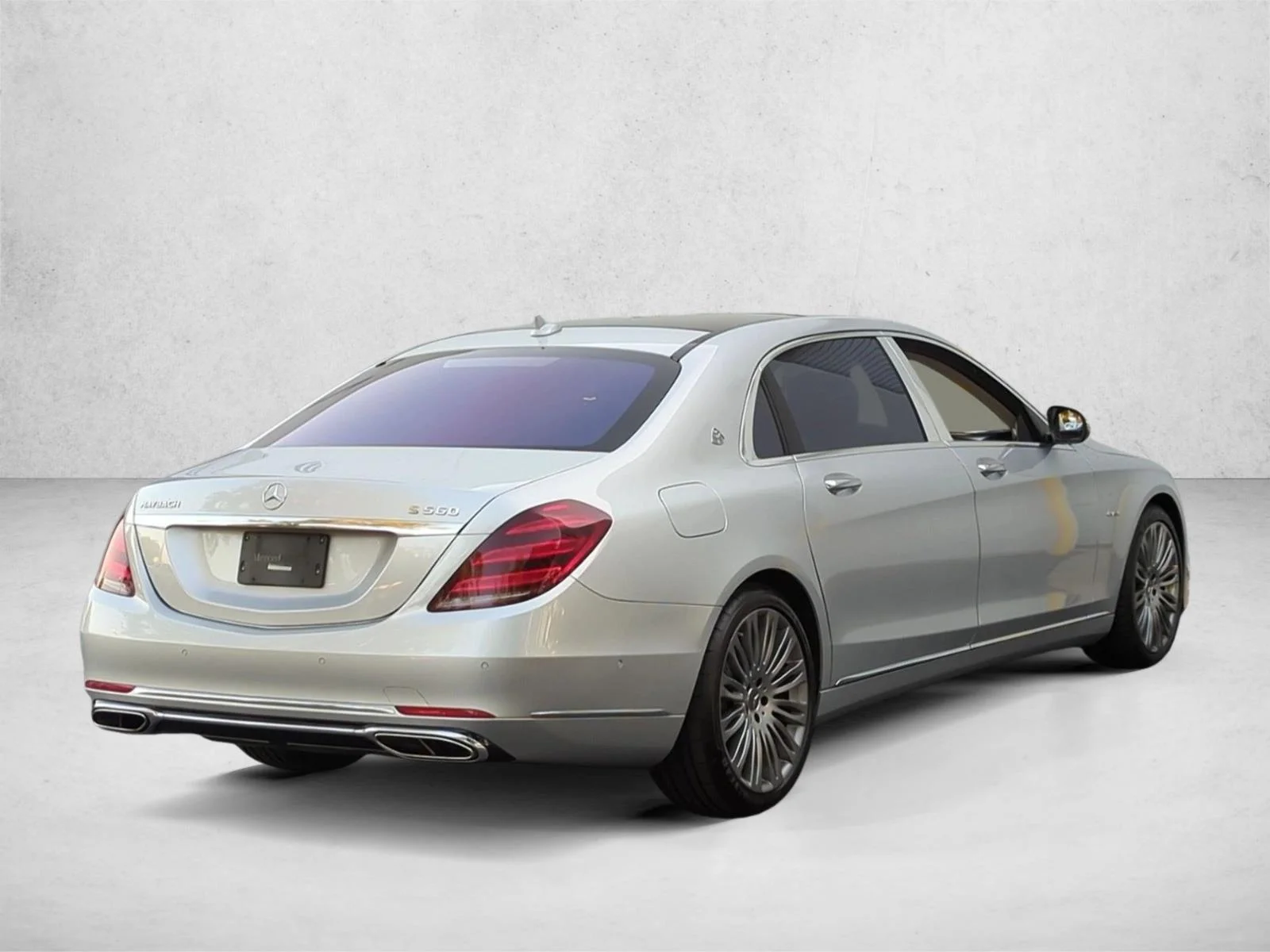 Used 2020 Iridium Silver Metallic Mercedes-Benz Maybach S 560 image 5