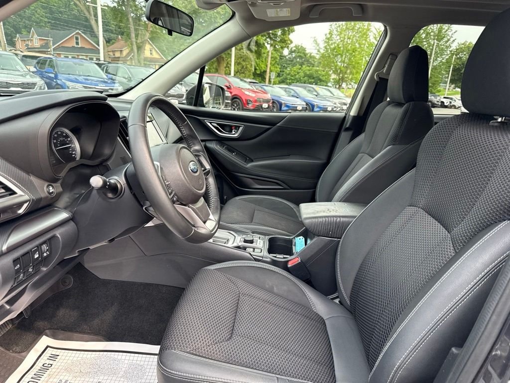 Used 2019 Gray Subaru Premium image 10