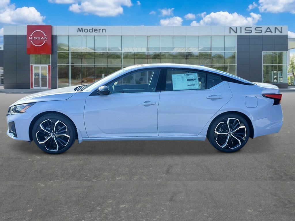 New 2026 Gray Sky Pearl Nissan SR image 7