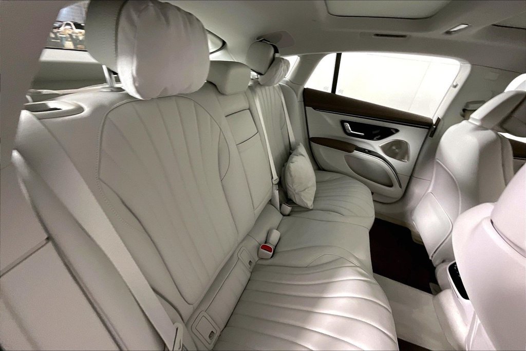 Certified Used 2023  Mercedes-Benz 450 image 19
