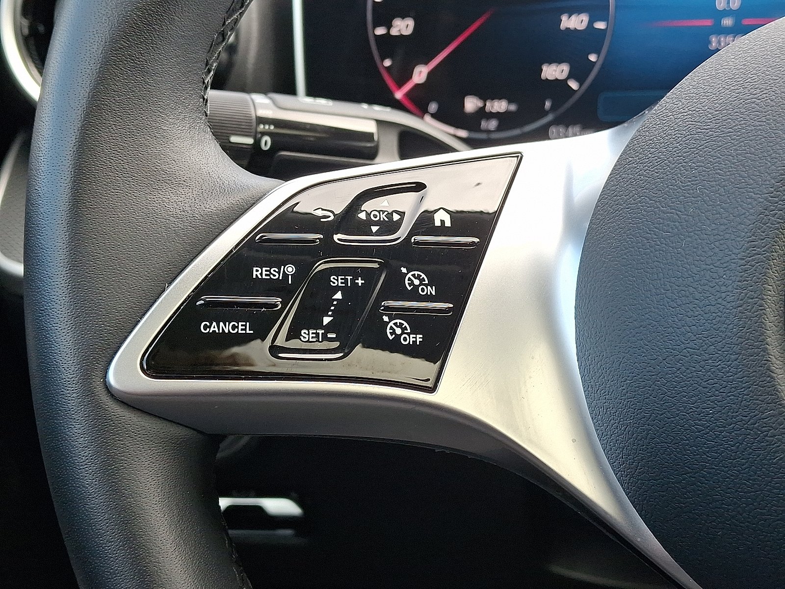 2025 Mercedes-Benz C-Class Sedan C 300 - Photo 19