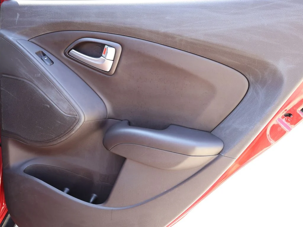 Used 2013 Garnet Red Hyundai GLS image 10