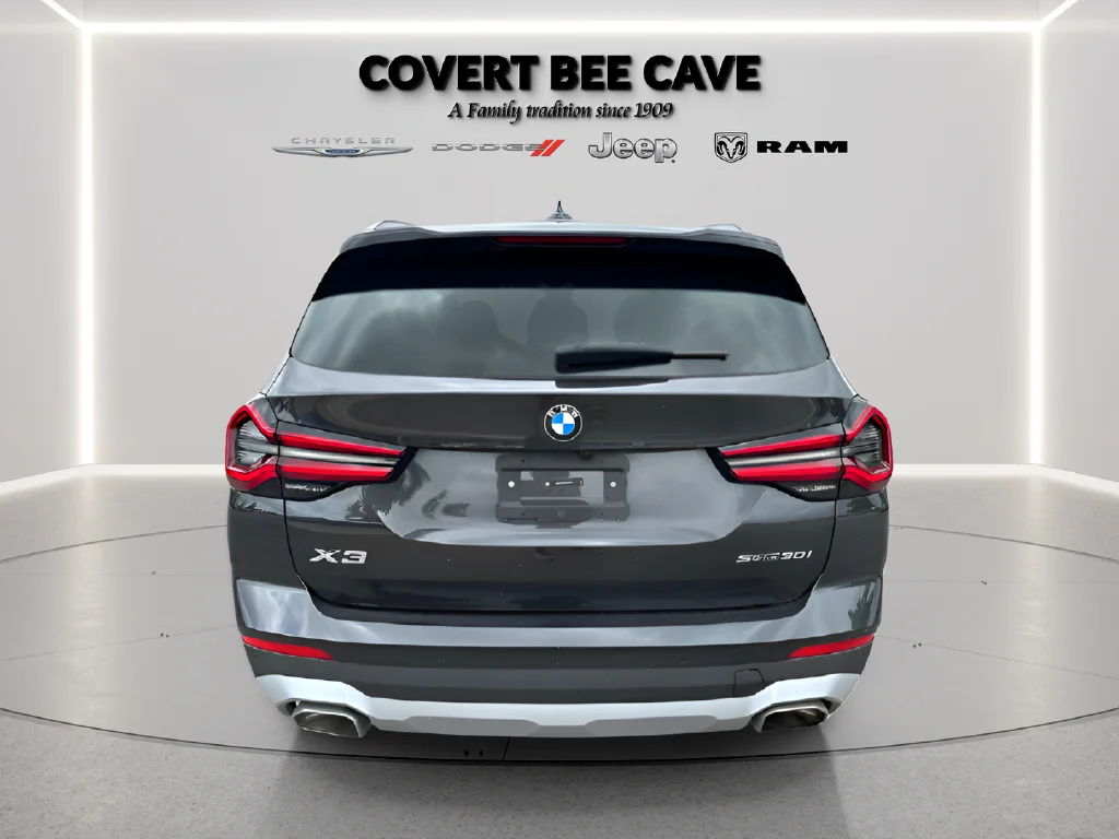 Used 2024 Gray BMW sDrive30i image 10
