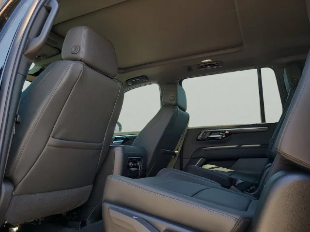 2026 Chevrolet Suburban LT - Photo 15