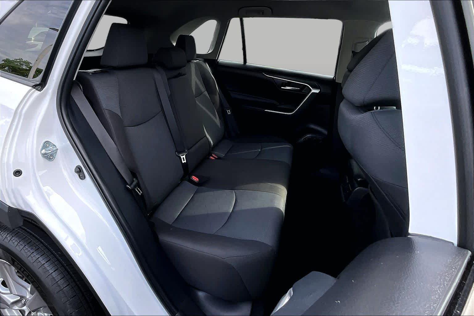 Used 2025 Ice Cap Toyota XLE image 41