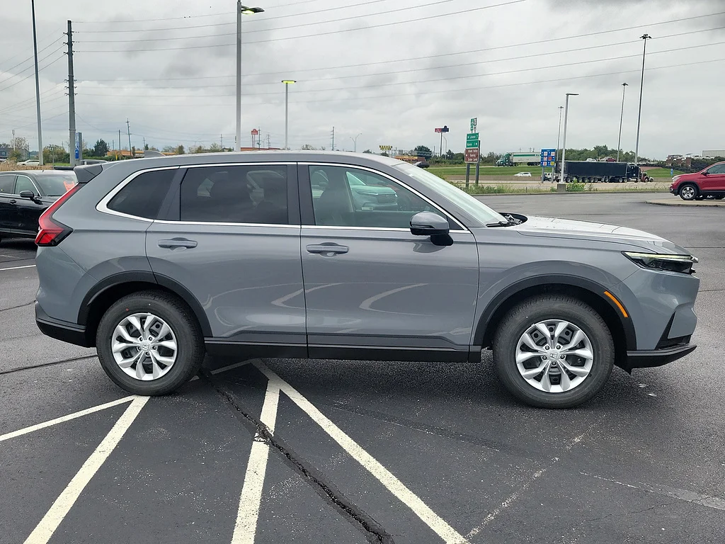 2027 Honda CR-V LX, photo 7 of 12