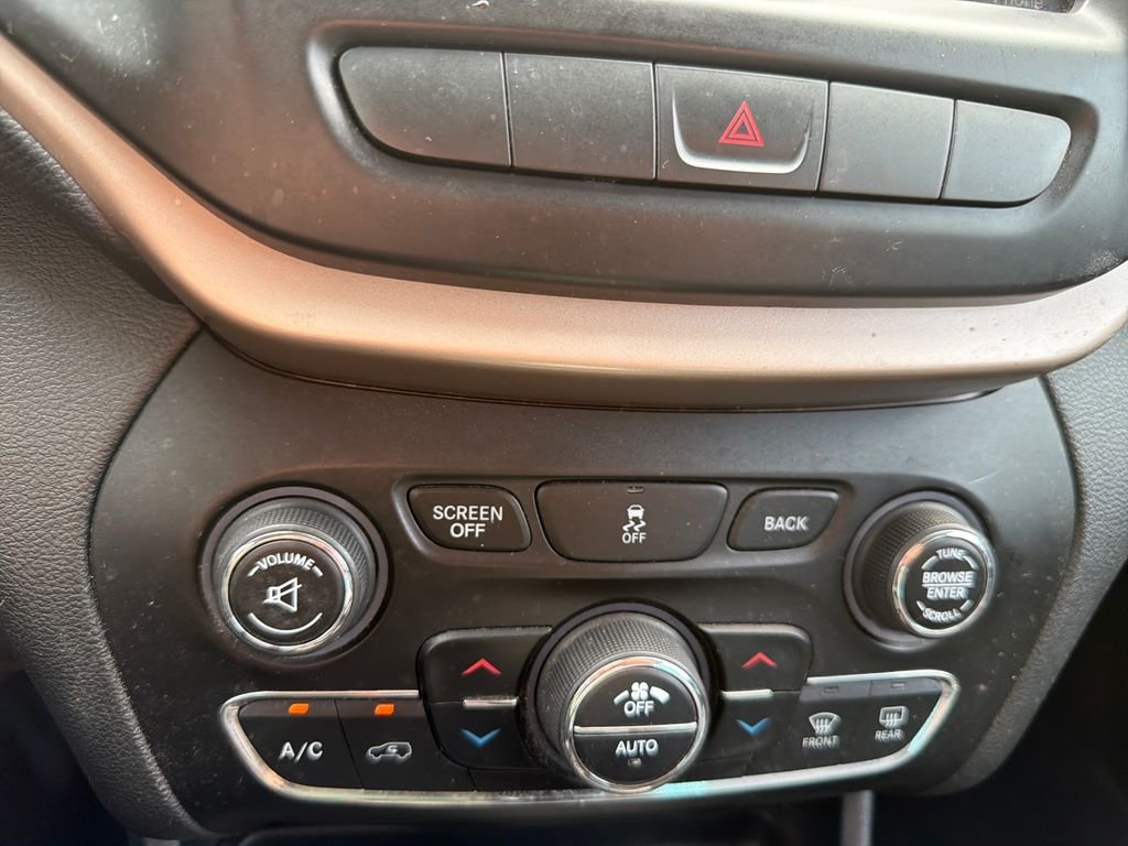 Used 2015 Black Jeep Limited image 10