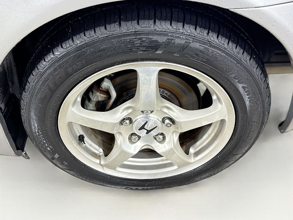 Used 2003 Silver Honda Base image 32