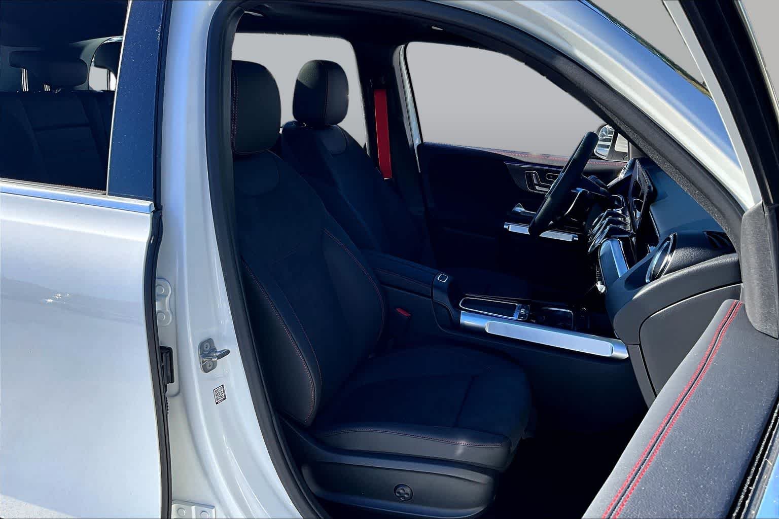 Used 2025 Polar White Mercedes-Benz AMG® GLB 35 image 16