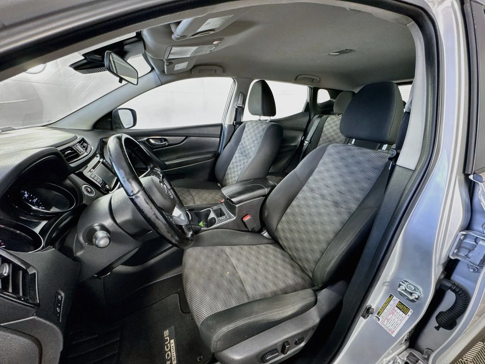 2022 Nissan Rogue Sport SV - Photo 14