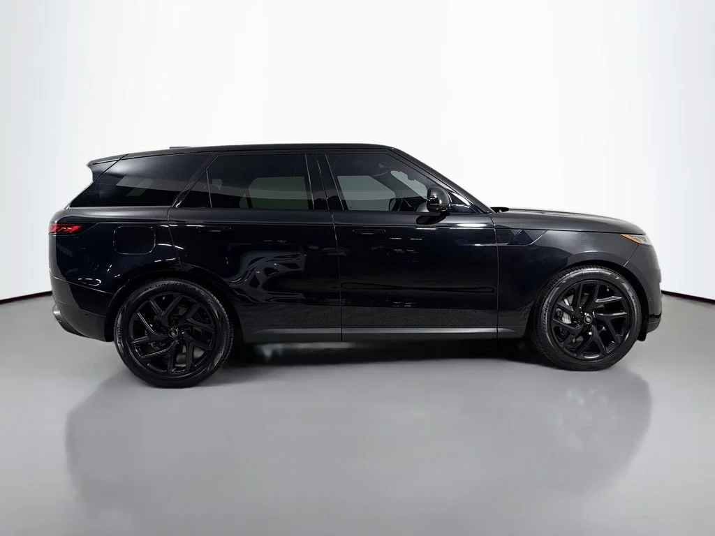 Used 2023 Black Land Rover SE image 4
