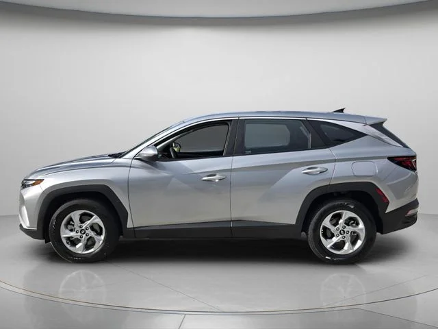 Used 2024 Silver Hyundai SE image 5