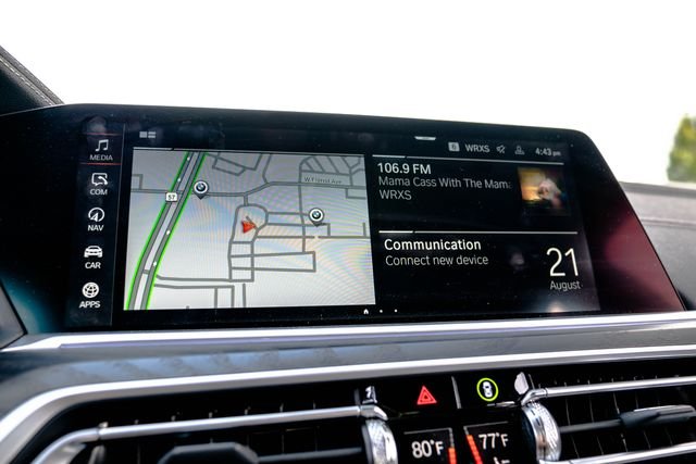 Used 2022 Black Sapphire Metallic BMW xDrive40i image 27