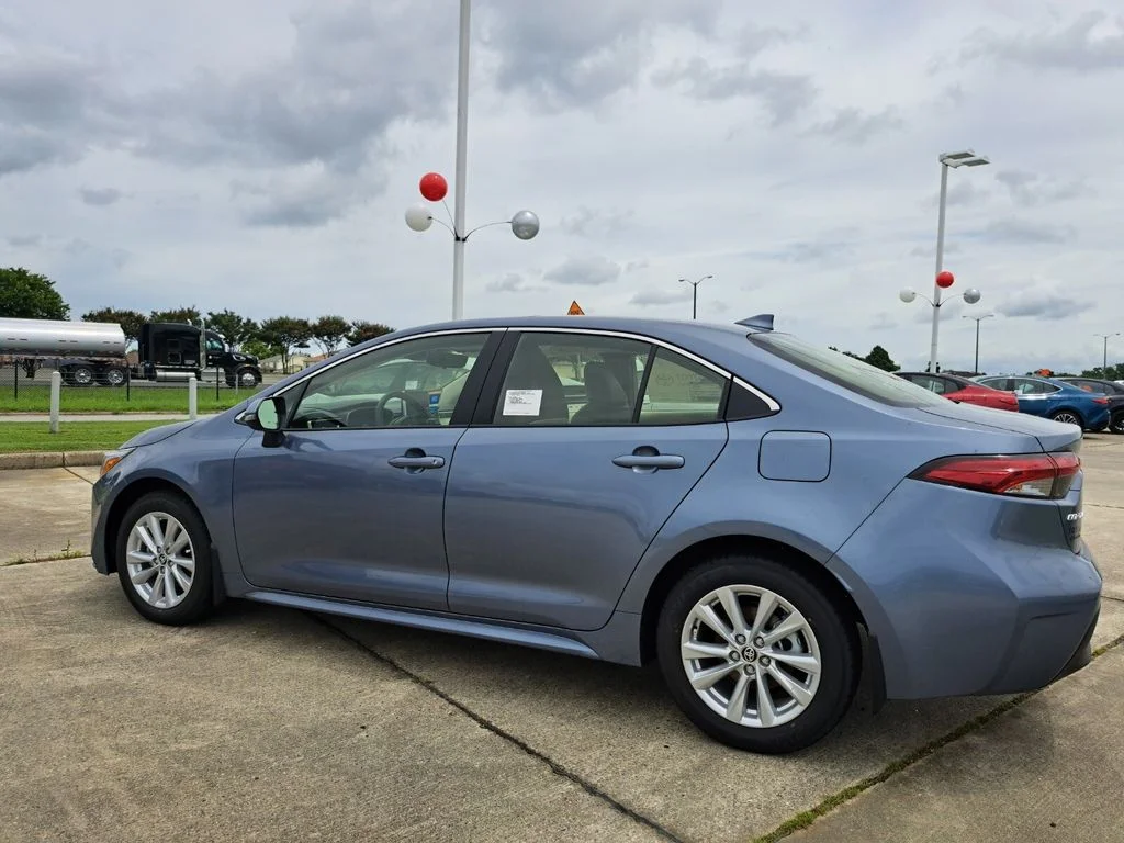 New 2026 Celestite Toyota  XLE image 7