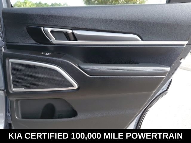Used 2023 Silver Kia S image 29