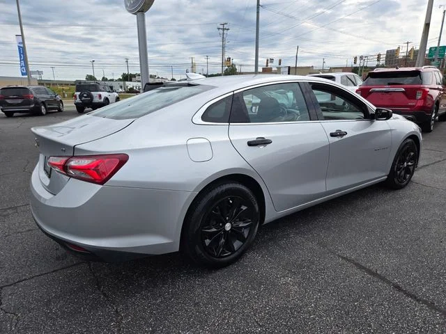 Used 2022 Silver Chevrolet LT image 8