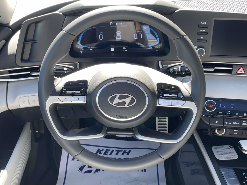 New 2026 White Hyundai SEL Sport Plus image 12
