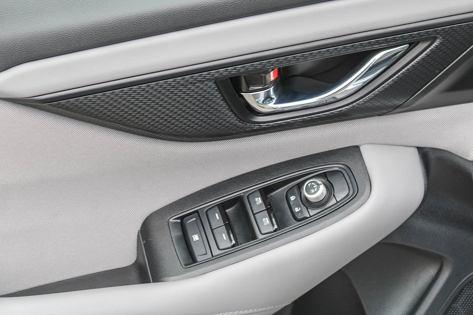 Used 2023 Ice Silver Metallic Subaru Premium image 21