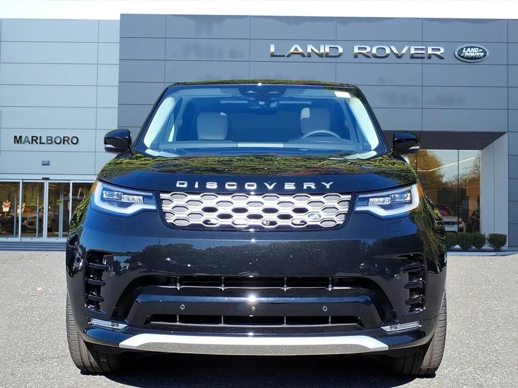 2026 Land Rover Discovery Gemini Edition - Photo 8