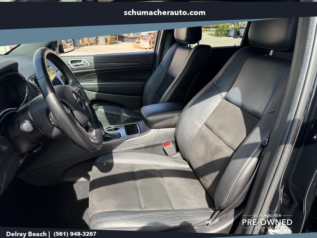 Used 2021 Black Jeep Laredo X image 10