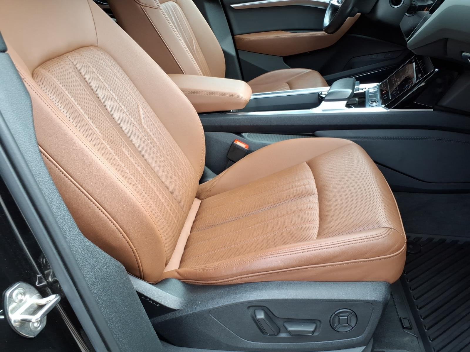 Used 2019 Mythos Black Metallic Audi Premium Plus image 22