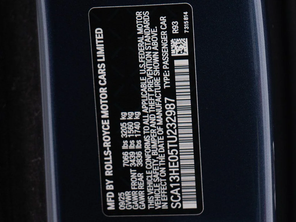 Used 2026 Black Diamond over Iguazu Blue Rolls-Royce  image 57