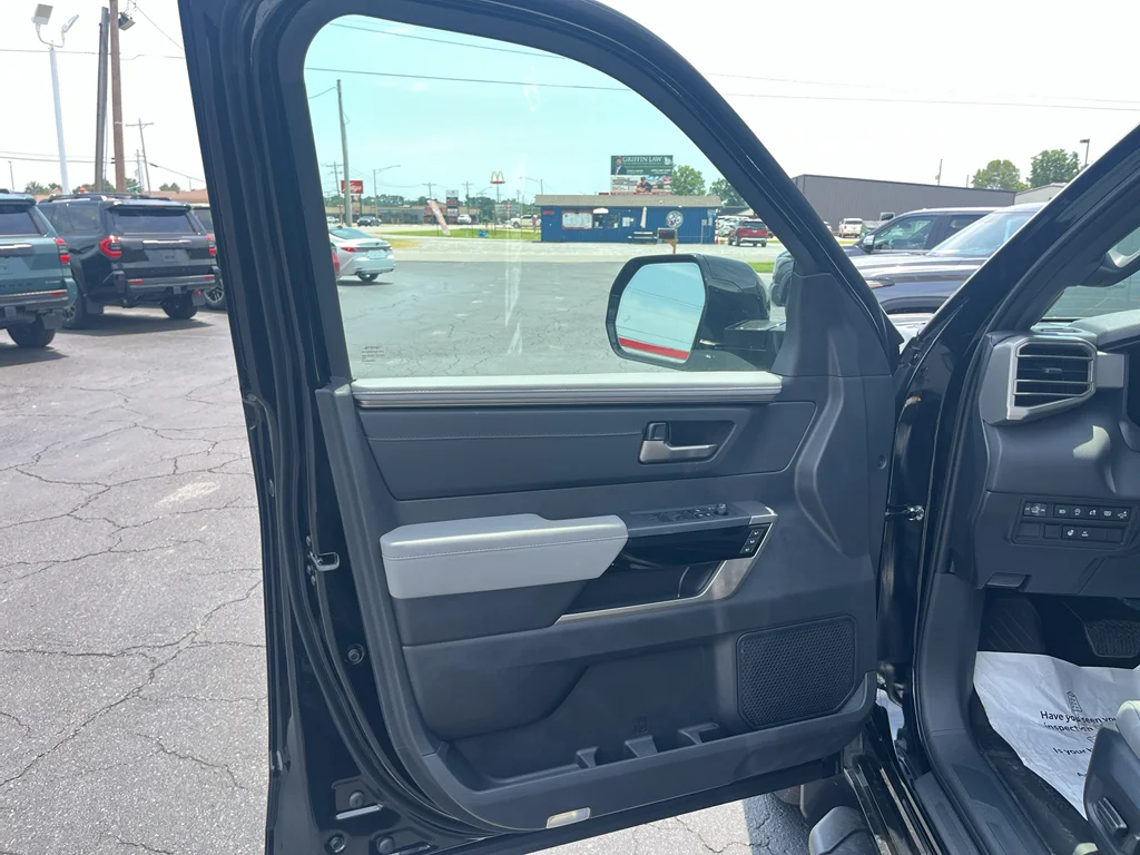 2026 Toyota Tundra Limited - Photo 15