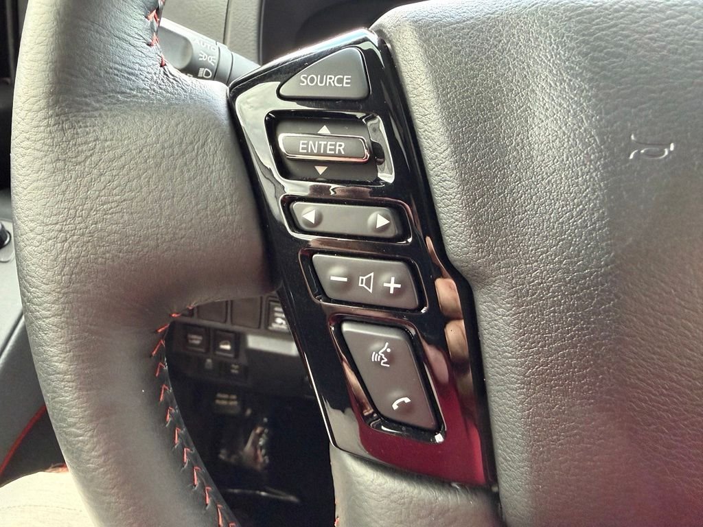 Used 2025 White Nissan PRO-4X image 20
