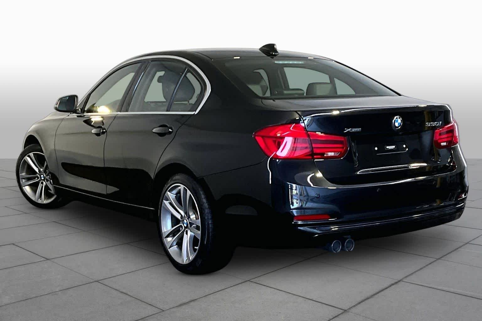 Used 2018 Black Sapphire Metallic BMW 330i xDrive image 12