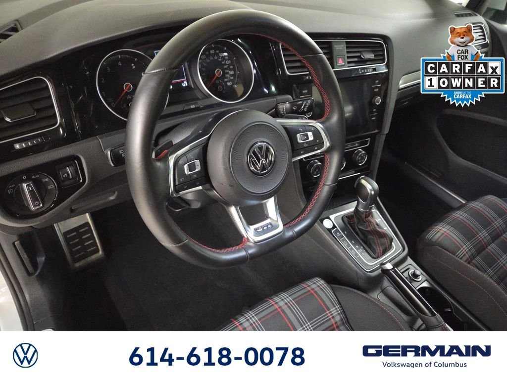 Used 2018 White Silver Volkswagen 2.0T SE image 20