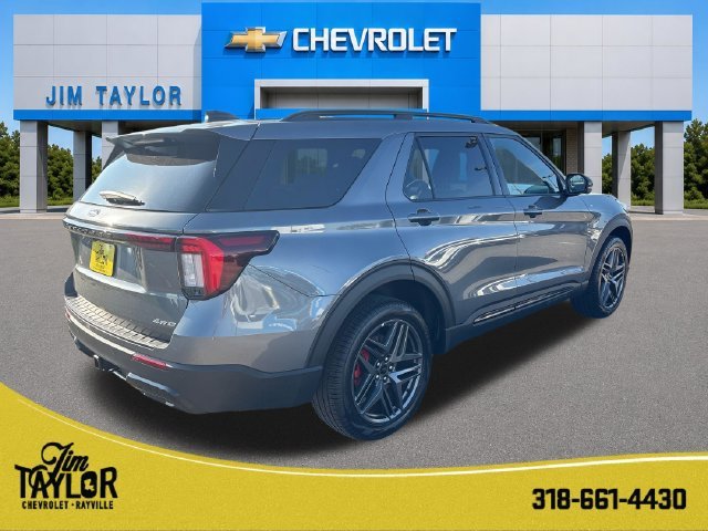 Used 2025 Gray Ford ST-Line image 3