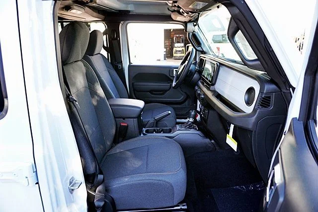New 2026 Bright White Clear-Coat Exterior Paint Jeep Sport image 16