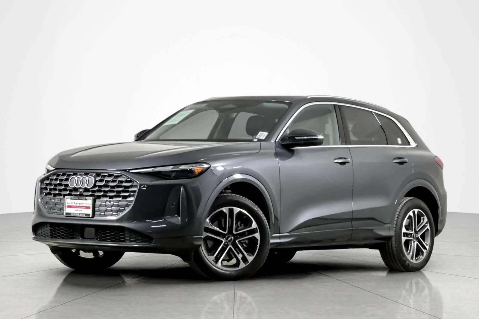 2025 Audi Q5 40 Premium's photo