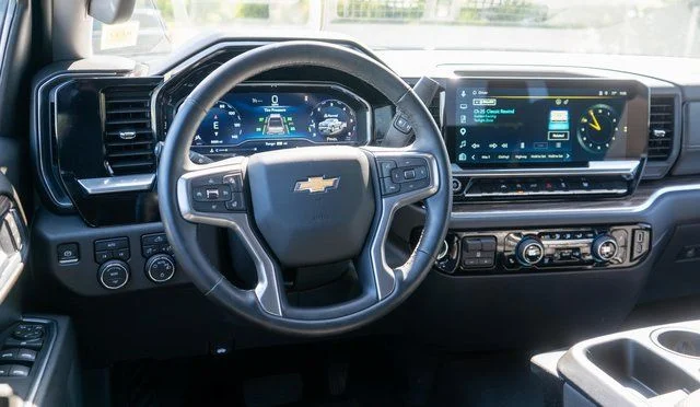 Used 2025 Black Chevrolet LT image 13