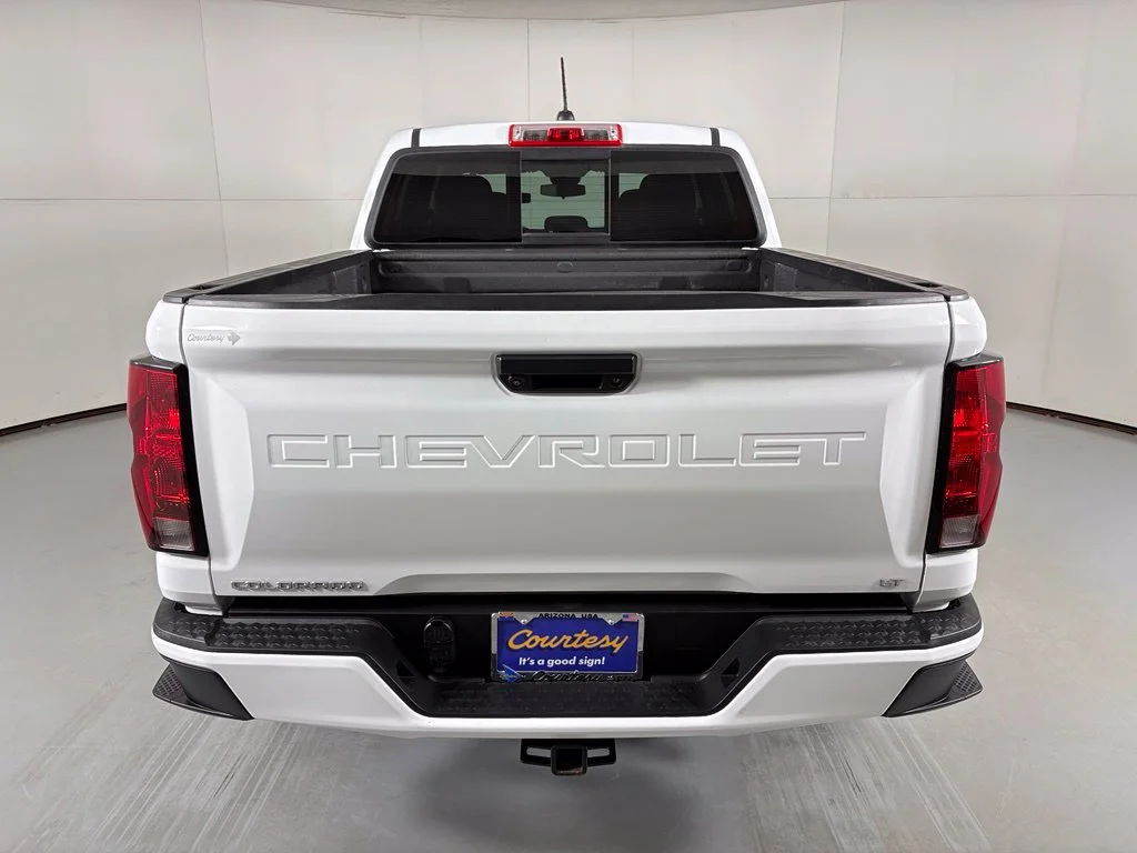 Used 2024 Summit White Chevrolet LT image 7