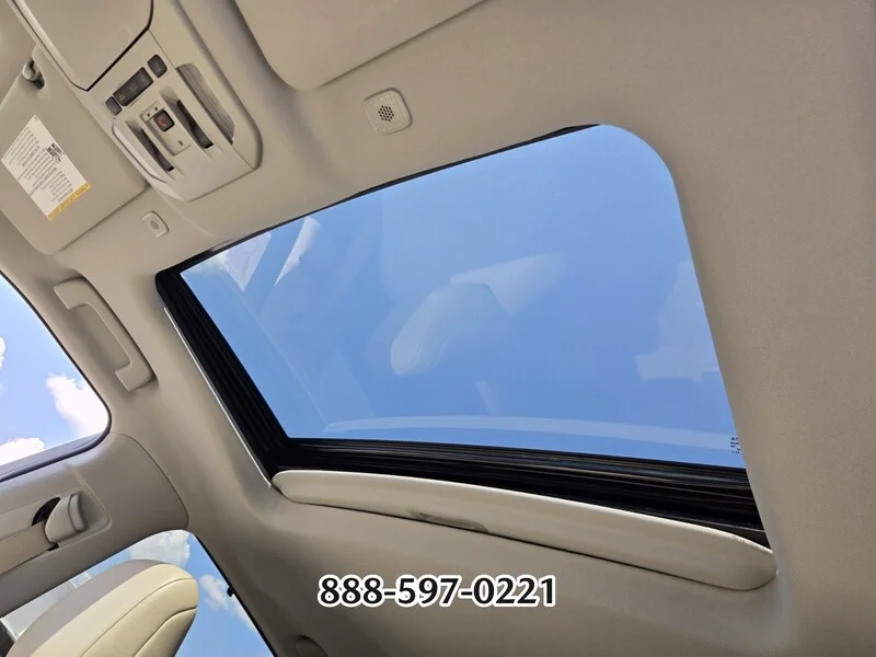 Used 2025 Cypress TOYOTA XLE image 12